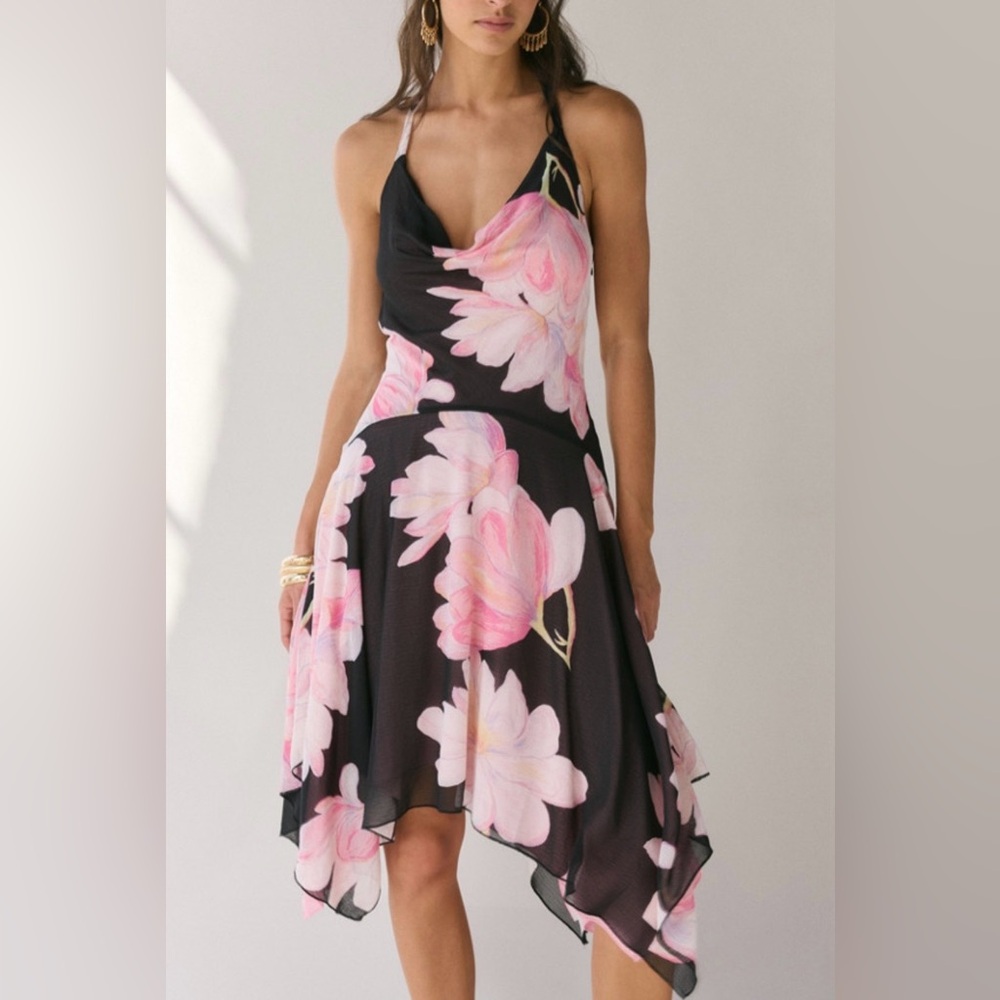 Floral Black and Pink Dress🩷🖤